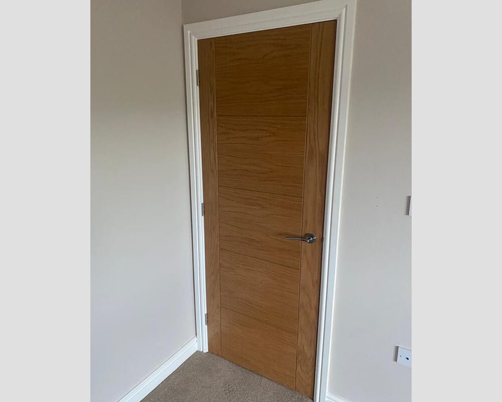 2040 x 526 x 40mm Iseo Oak Solid Core - Prefinished Internal Doors